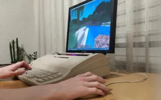 Incrível! Máquina de escrever gamer roda até Minecraft; veja como funciona