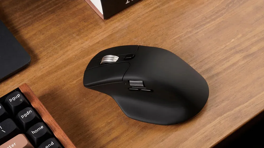 Novo mouse M6 com 8K de polling em preto