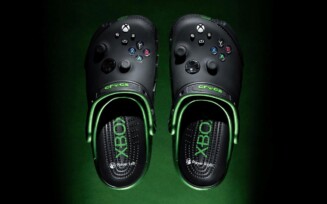 Microsoft lança edição limitada de sandálias Crocs do Xbox