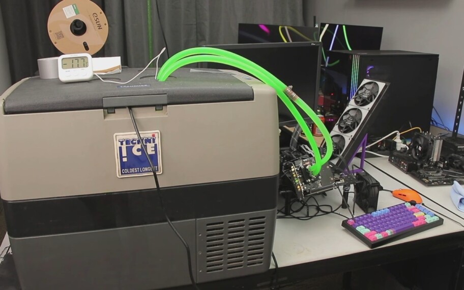 Overclocker usa freezer portátil para levar RTX 5050 a 3,5 GHz e quebrar recordes mundiais