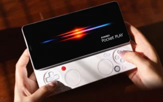 Celular estilo Xperia Play da Ayaneo