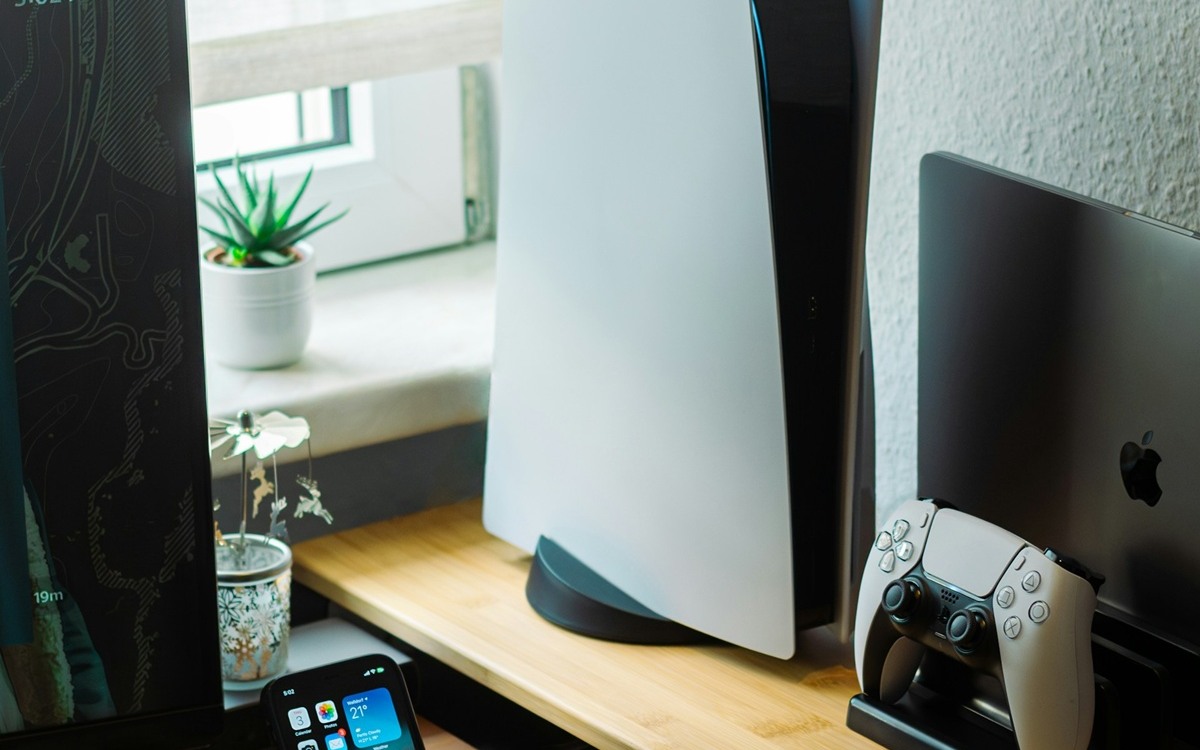 Especialistas alertam: todos os PS5 podem precisar de manutenção por desgaste do metal líquido