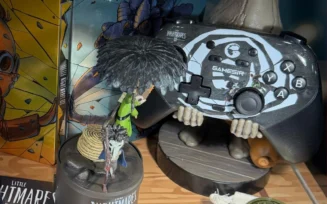 Imagem do GameSir Super Nova com visual de Little Nightmares 3