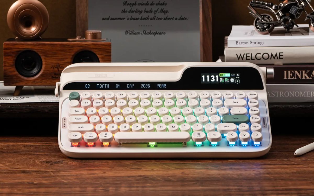 Teclados mecânicos da Epomaker com designs diferenciados.